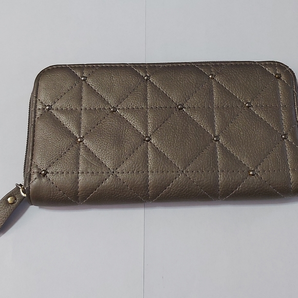 Steve Madden Saddle Quilted Wallet - Picture 5 of 16